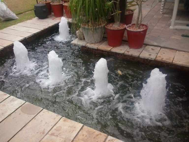 Foaming Fountains