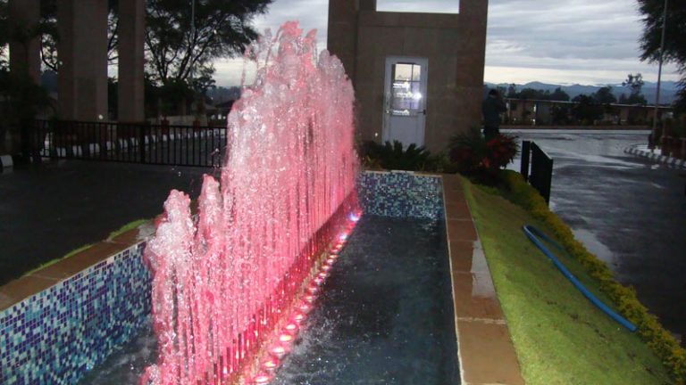 Foaming Fountains